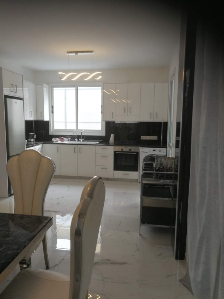 5 bedrooms Villa in Germasogeia, Limassol, Cyprus No. 60935