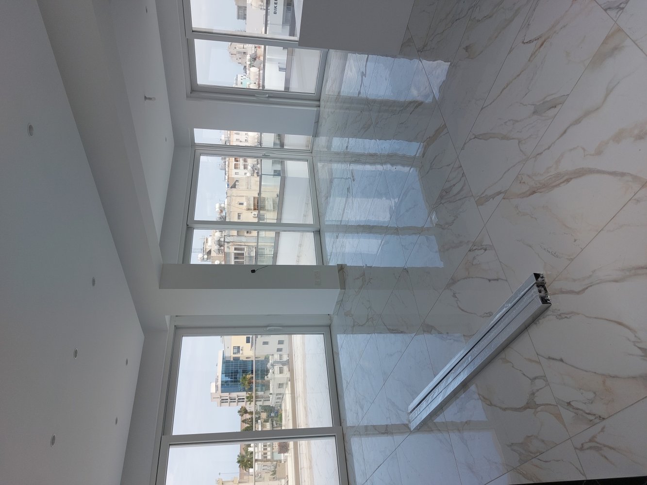 3 bedrooms Apartment in Larnaca, Larnaka, Cyprus No. 60350