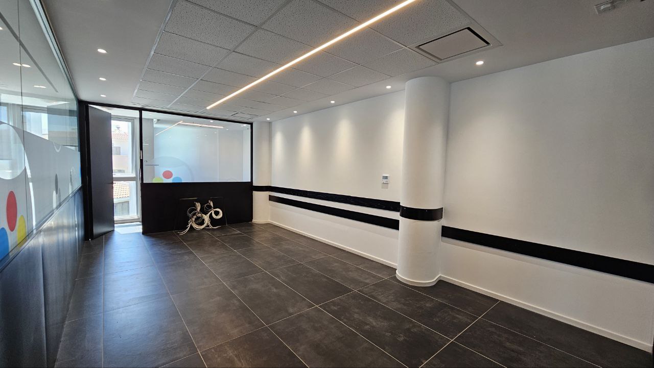 580m2 Office in Anavargos, Paphos, Cyprus No. 61050