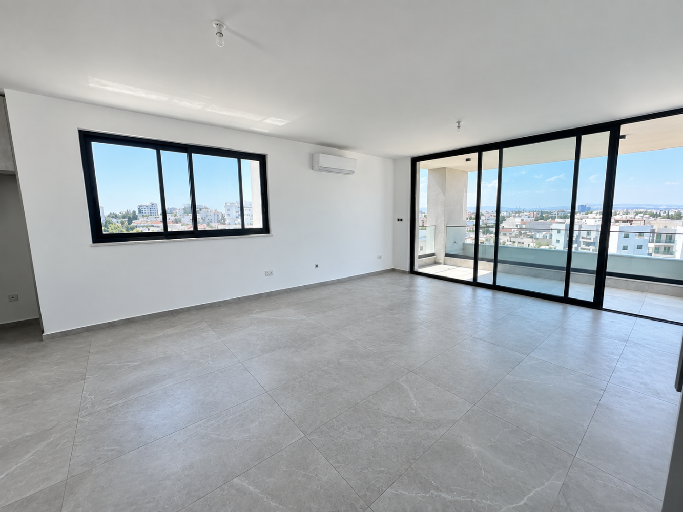 3 bedrooms Penthouse in Larnaca, Larnaka, Cyprus No. 62542