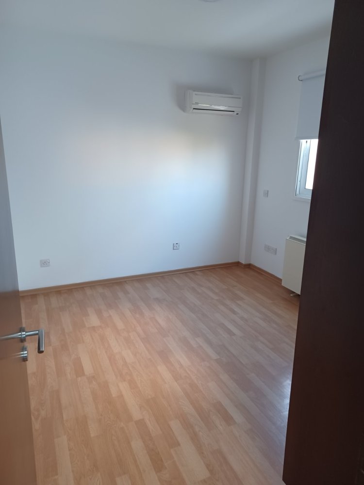 2 bedrooms Apartment in Larnaca, Larnaka, Cyprus No. 61416