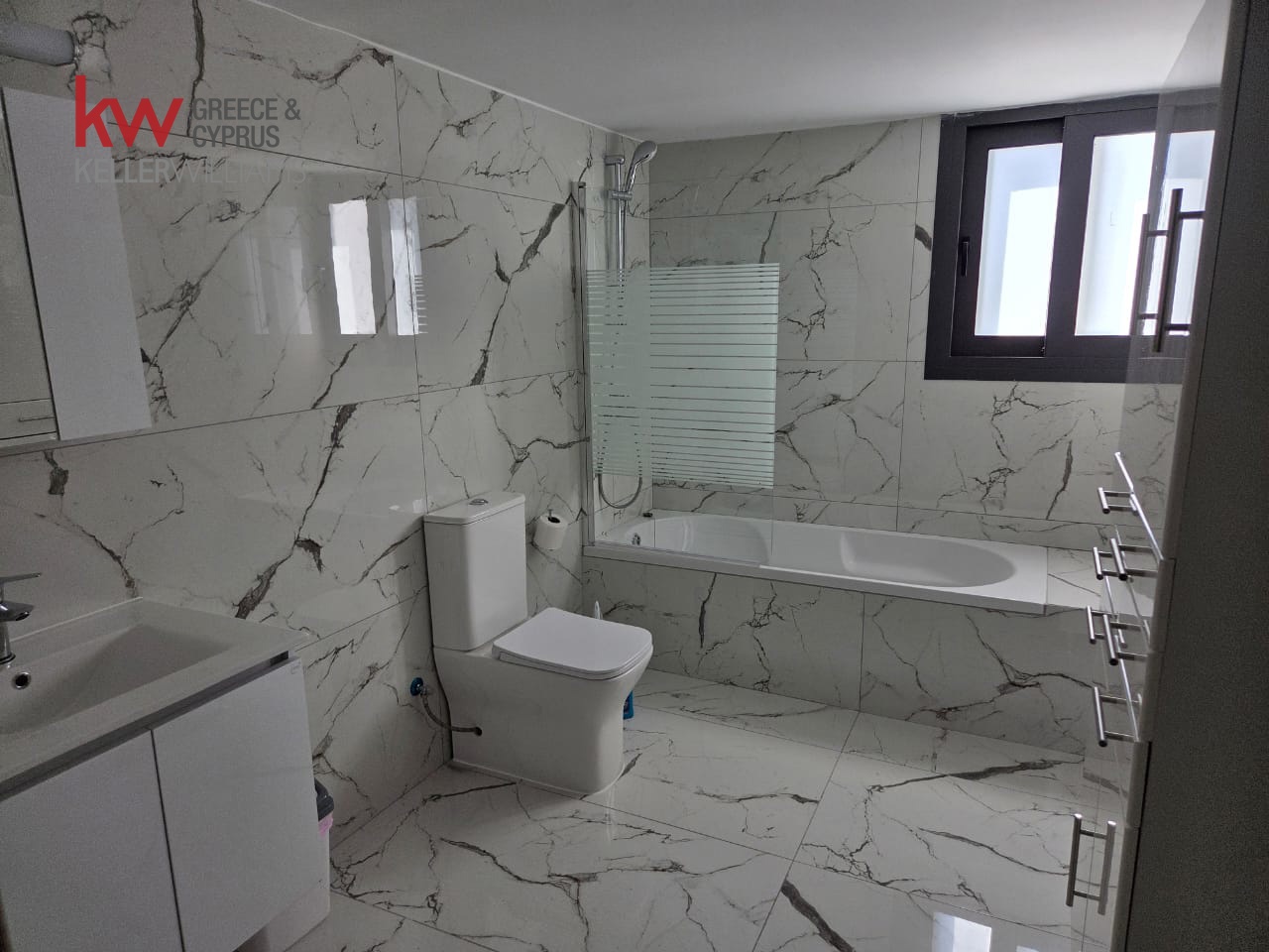 5 bedrooms Villa in Paphos, Cyprus No. 61208