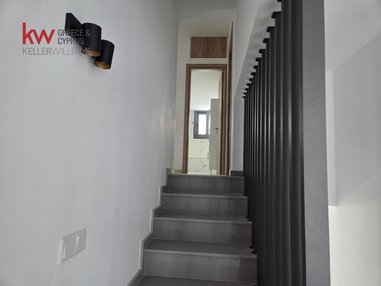 5 bedrooms Villa in Paphos, Cyprus No. 61208
