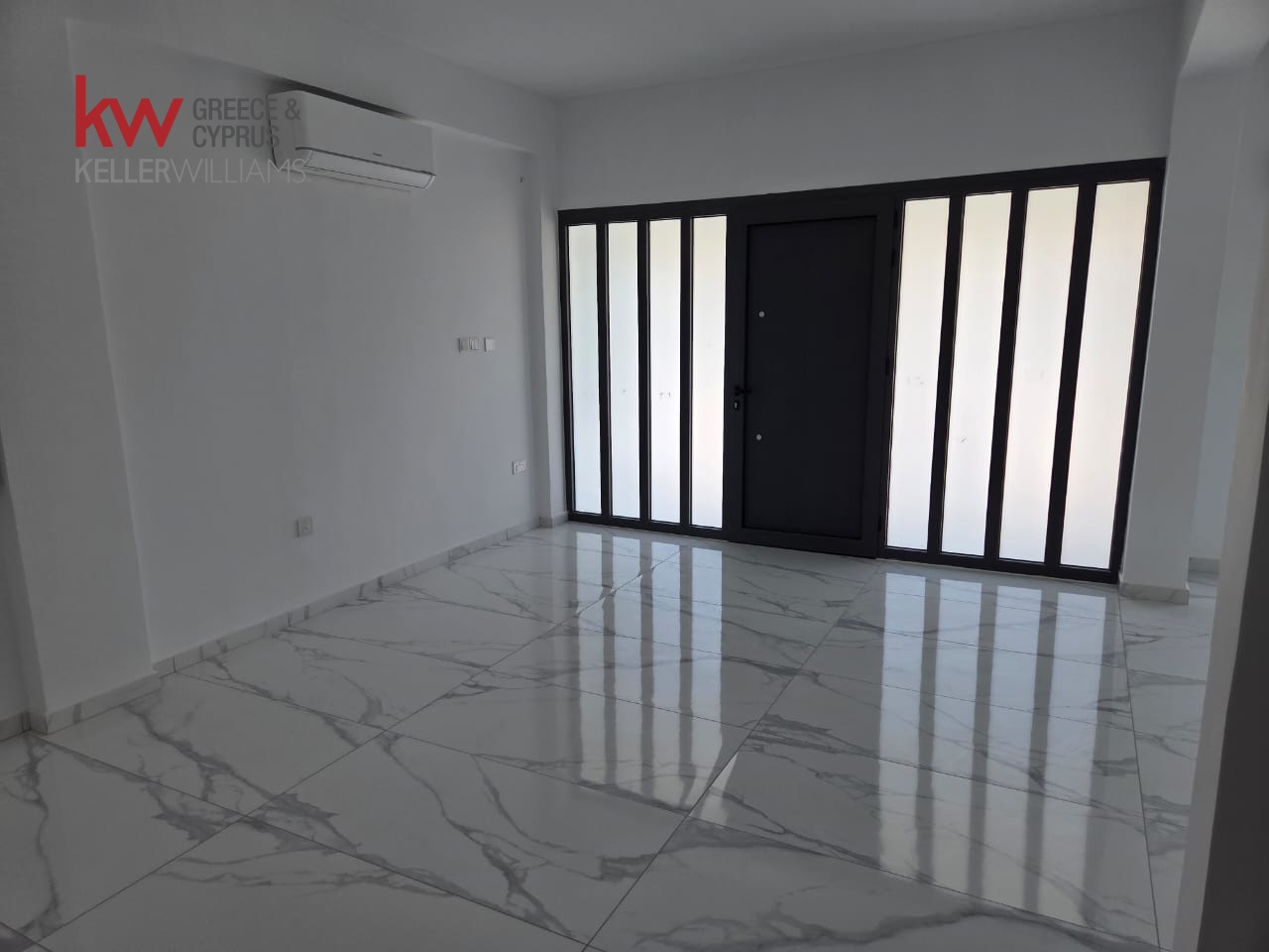 5 bedrooms Villa in Paphos, Cyprus No. 61208