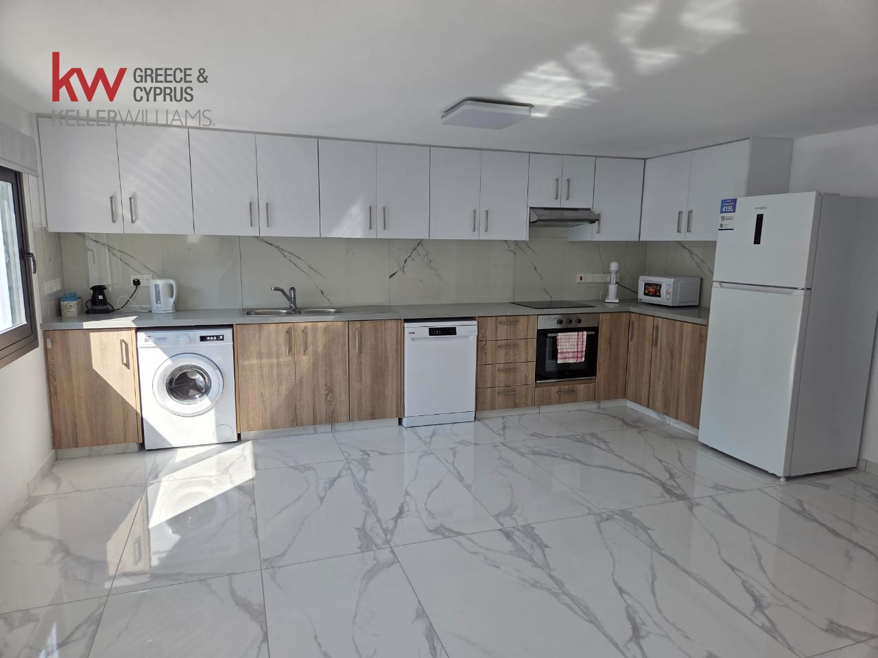 5 bedrooms Villa in Paphos, Cyprus No. 61208