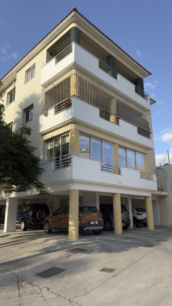 3 dormitorios Apartamento en Agios Athanasios, Limassol, Chipre No. 62263