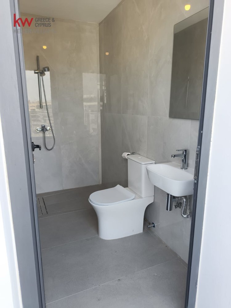 4 dormitorios Apartamento en Larnaca, Larnaka, Chipre No. 39821