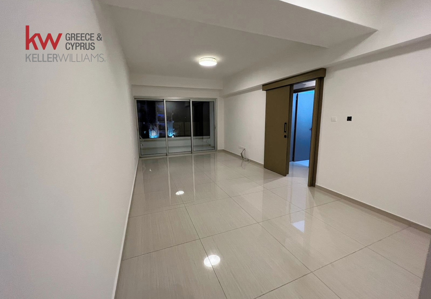 3 bedrooms Apartment in Larnaca, Larnaka, Cyprus No. 40406