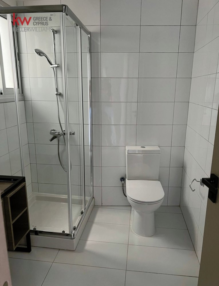 3 bedrooms Apartment in Larnaca, Larnaka, Cyprus No. 40406