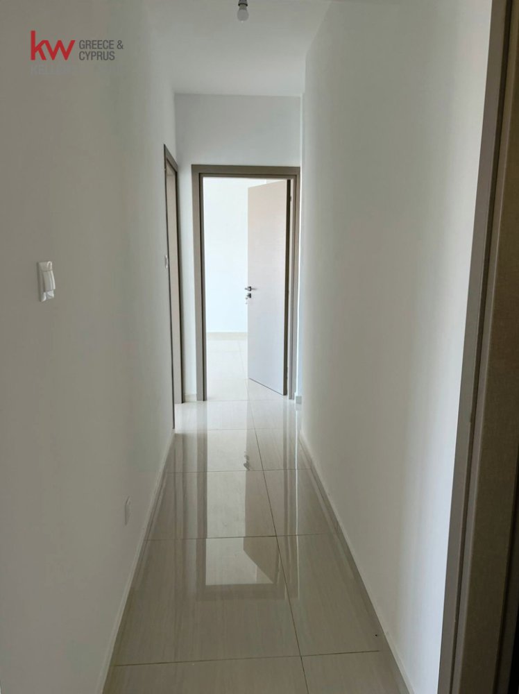 3 bedrooms Apartment in Larnaca, Larnaka, Cyprus No. 40406