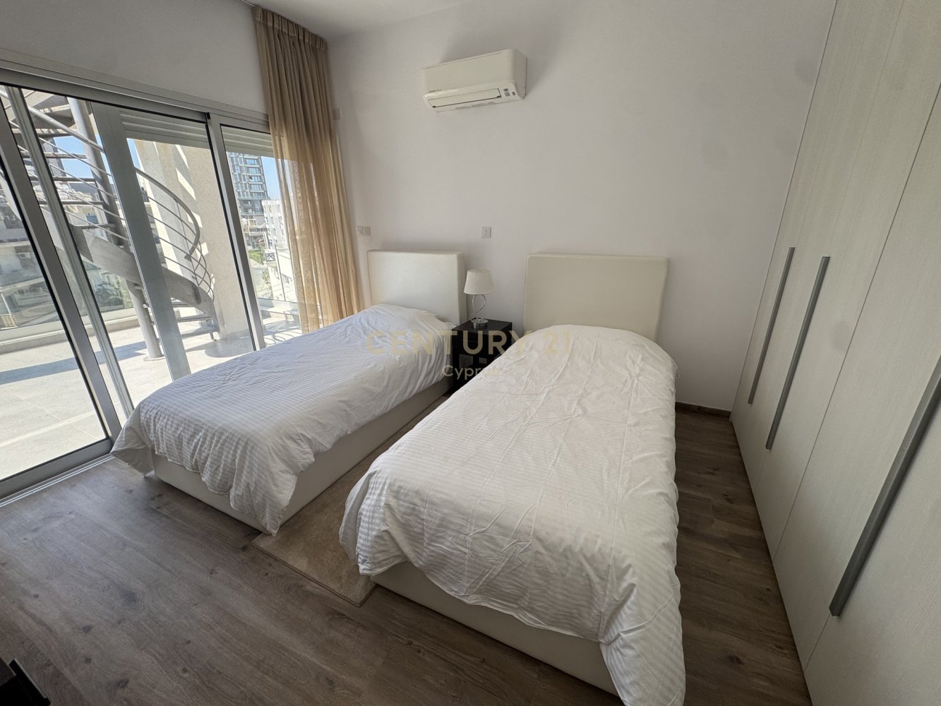 3 bedrooms Apartment in Germasogeia, Limassol, Cyprus No. 58897
