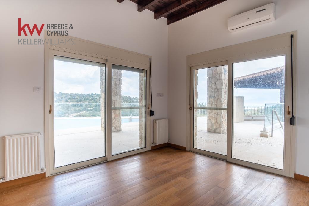 3 bedrooms Bungalow in Neo Chorio, Paphos, Cyprus No. 61234