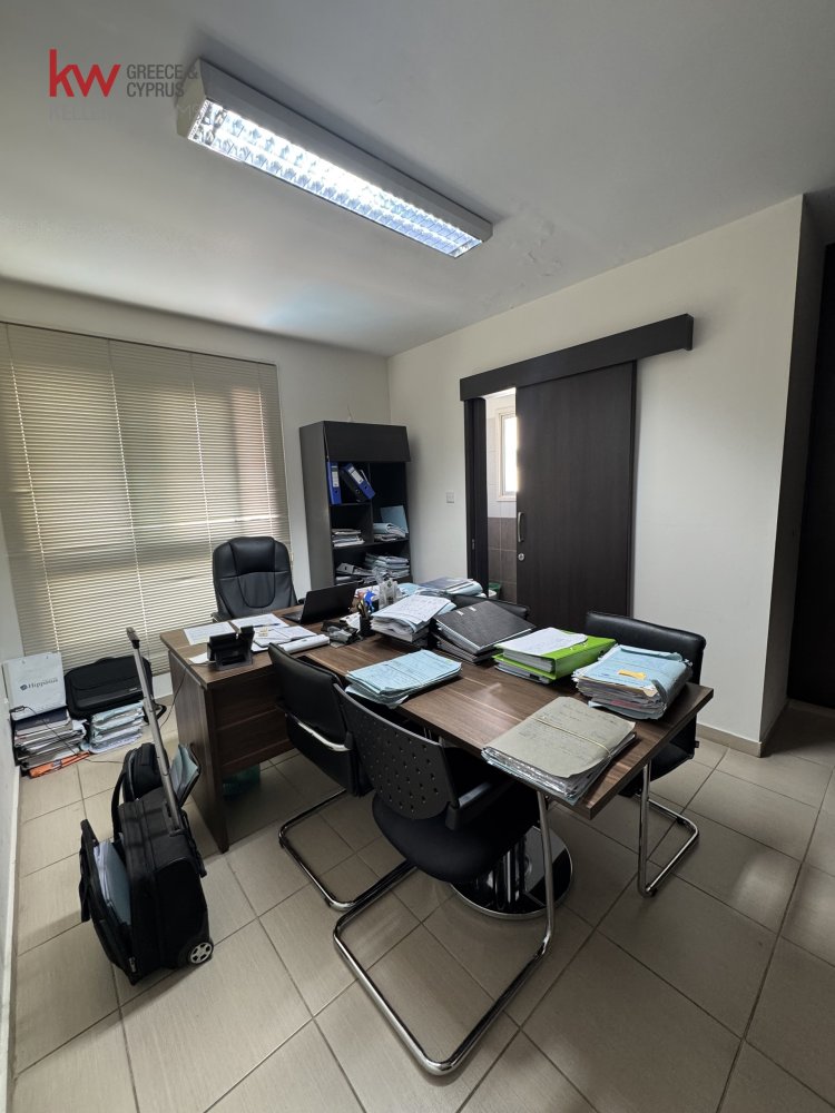 116m2 Bureau à Larnaca, Larnaka, Chypre No. 40103