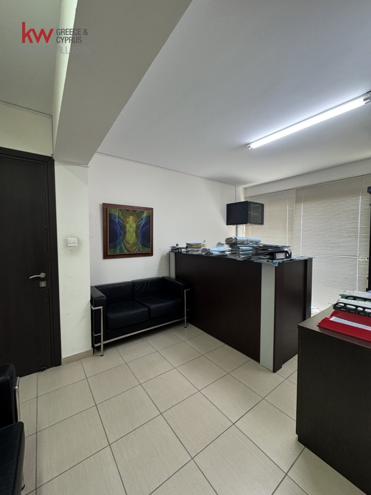 116m2 Bureau à Larnaca, Larnaka, Chypre No. 40103