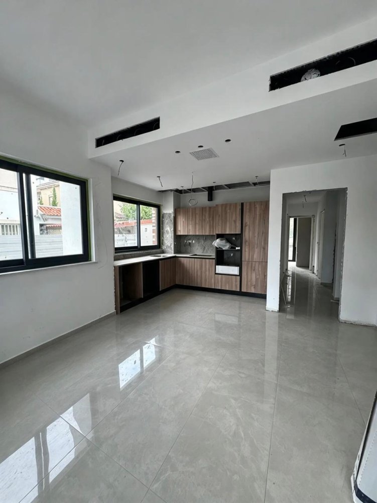 3 bedrooms Apartment in Mesa Geitonia, Limassol, Cyprus No. 62307