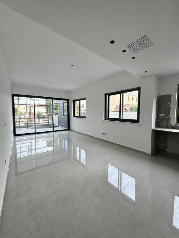 3 bedrooms Apartment in Mesa Geitonia, Limassol, Cyprus No. 62307