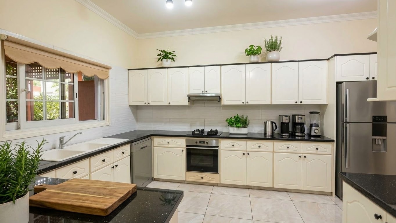 3 bedrooms Bungalow in Aradippou, Larnaka, Cyprus No. 62357