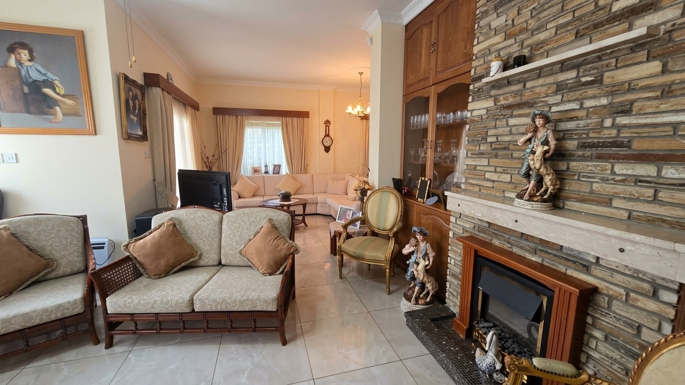 3 bedrooms Bungalow in Aradippou, Larnaka, Cyprus No. 62357