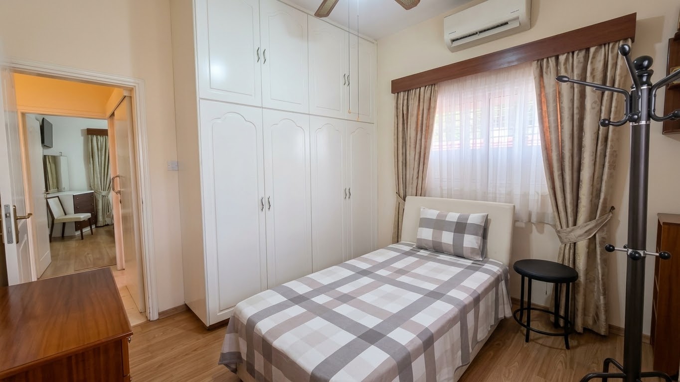 3 bedrooms Bungalow in Aradippou, Larnaka, Cyprus No. 62357