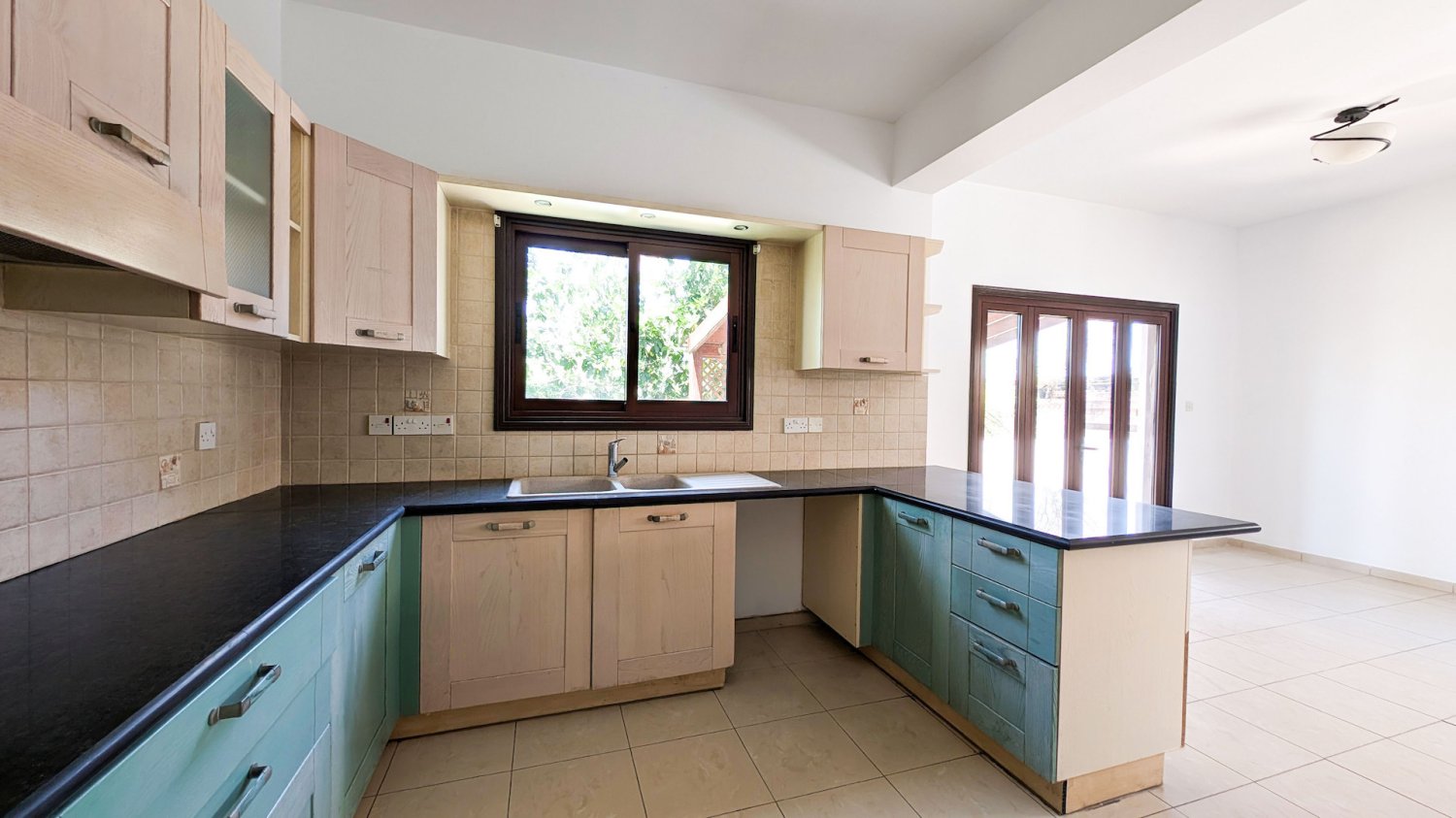 3 bedrooms Villa in Lakatamia, Nicosia, Cyprus No. 62503