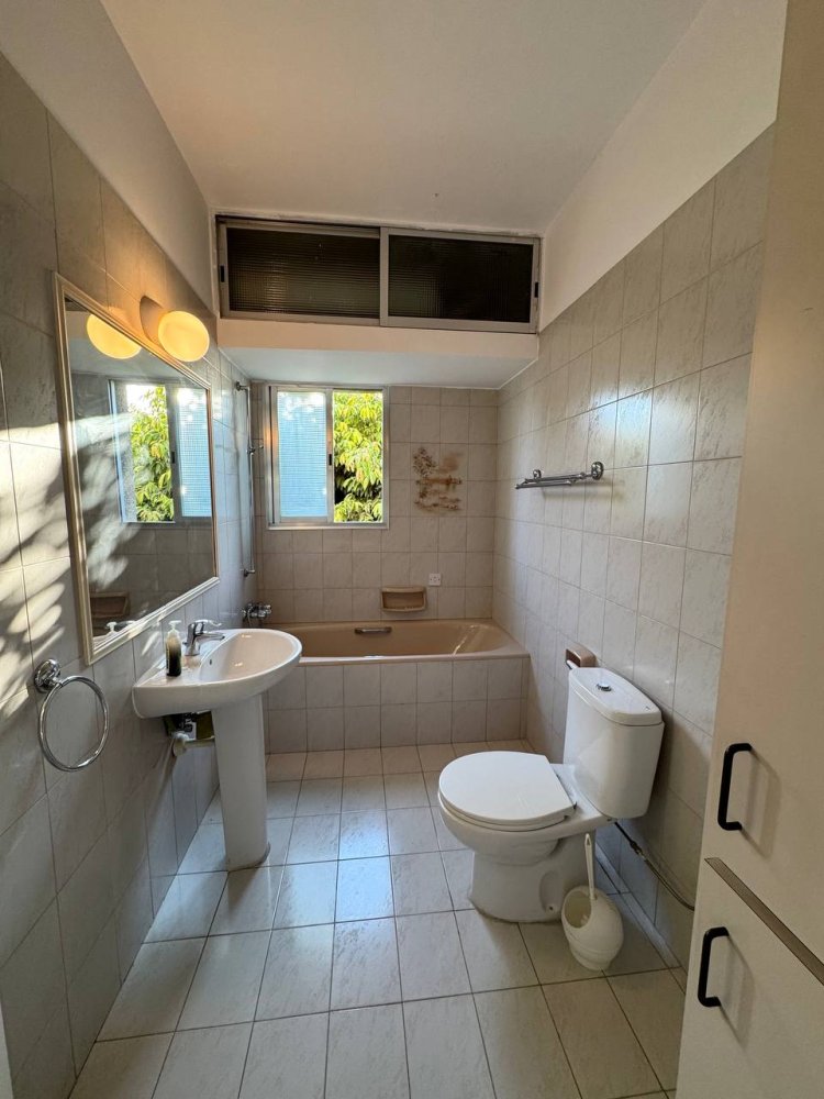3 pièces Propriété commerciale à Limassol, Chypre No. 62637