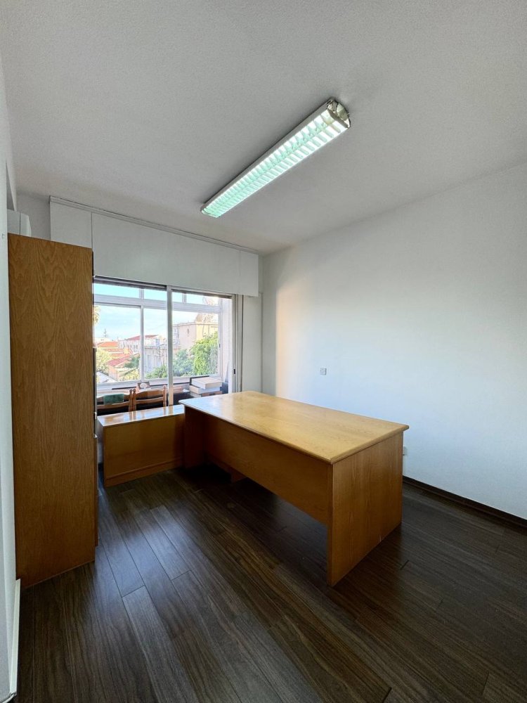 3 pièces Propriété commerciale à Limassol, Chypre No. 62637