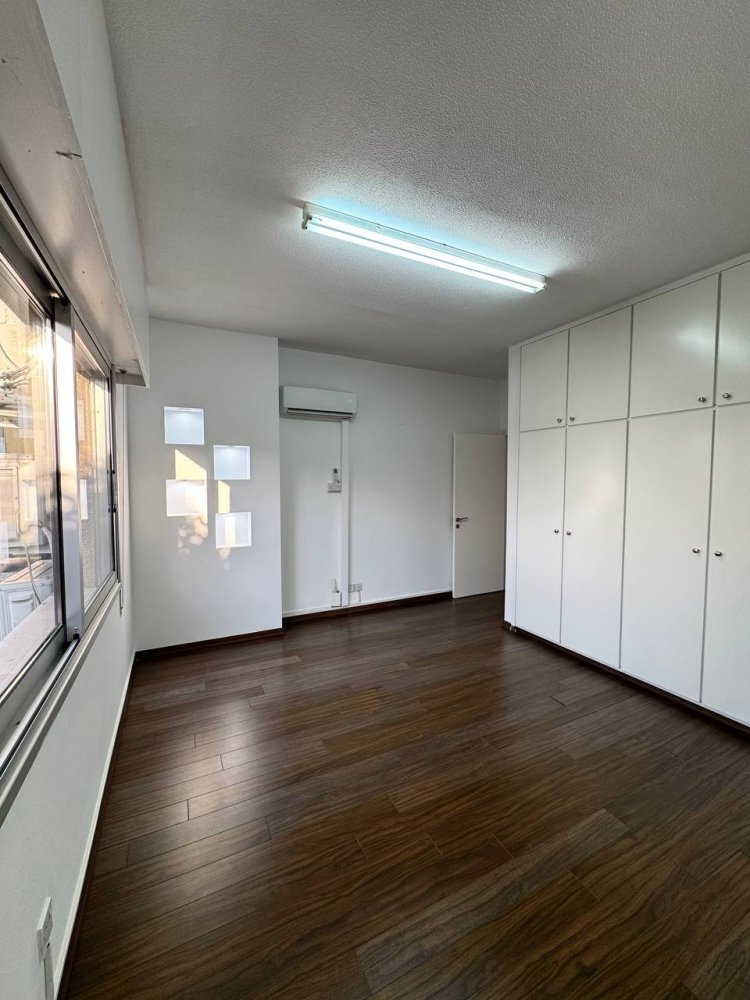 3 pièces Propriété commerciale à Limassol, Chypre No. 62637