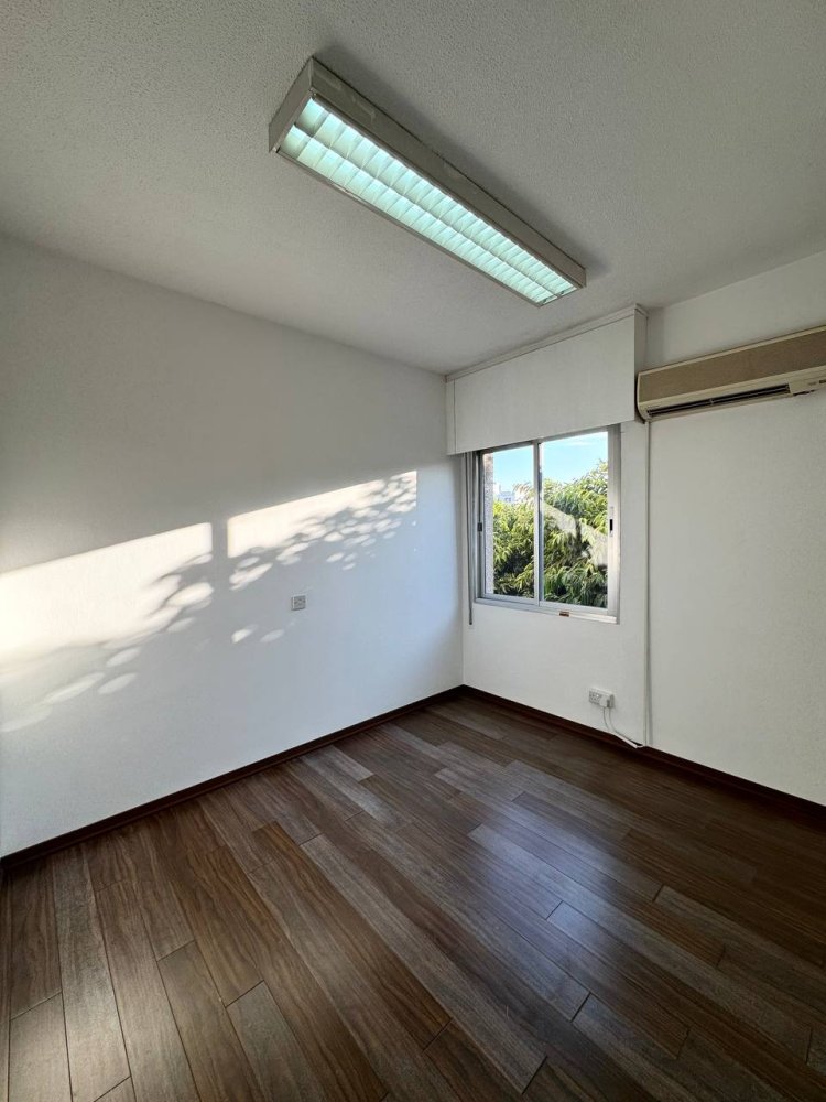 3 pièces Propriété commerciale à Limassol, Chypre No. 62637