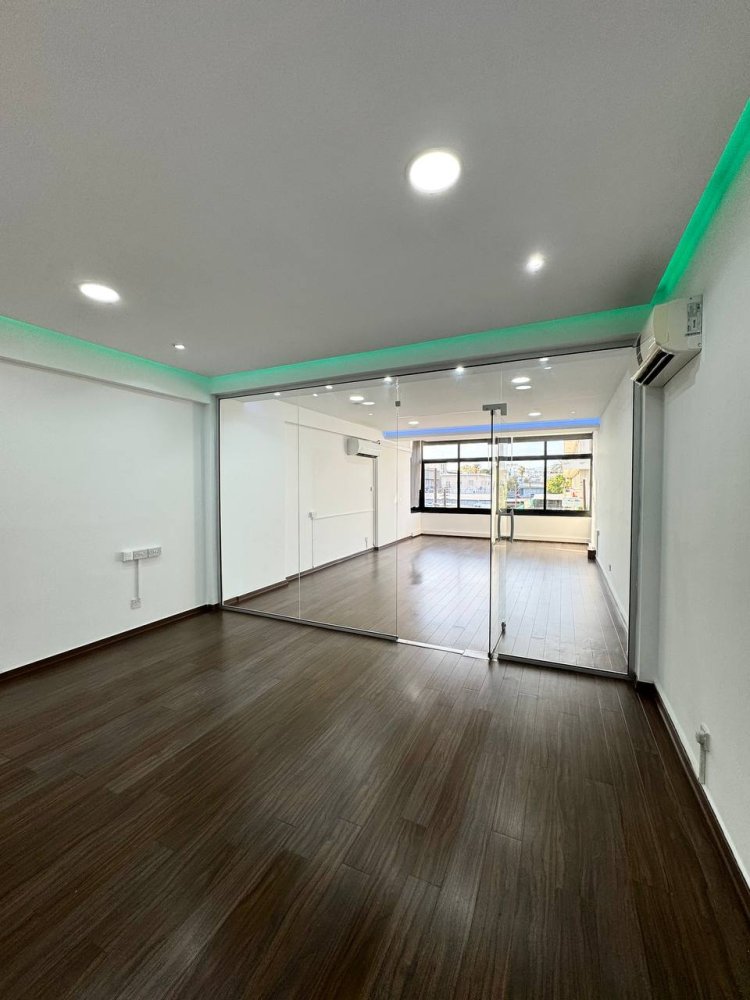 3 pièces Propriété commerciale à Limassol, Chypre No. 62637