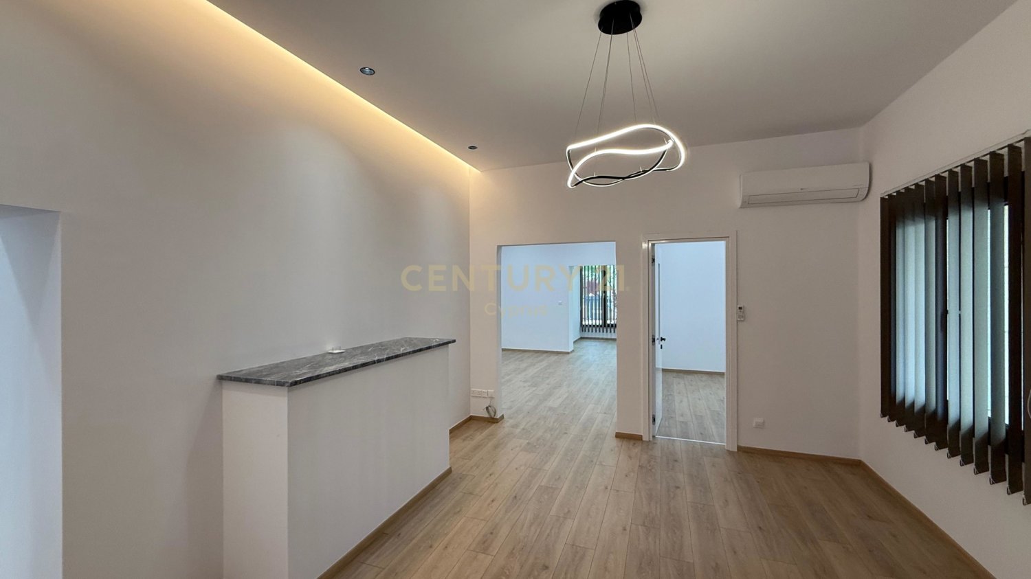 Офис 236м2 в Лимассол, Лимасол, Кипр № 58991