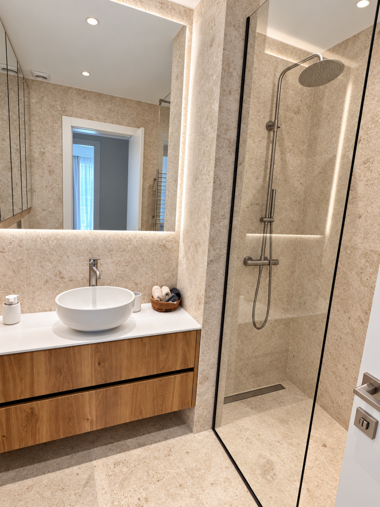 3 bedrooms Apartment in Germasogeia, Limassol, Cyprus No. 62332