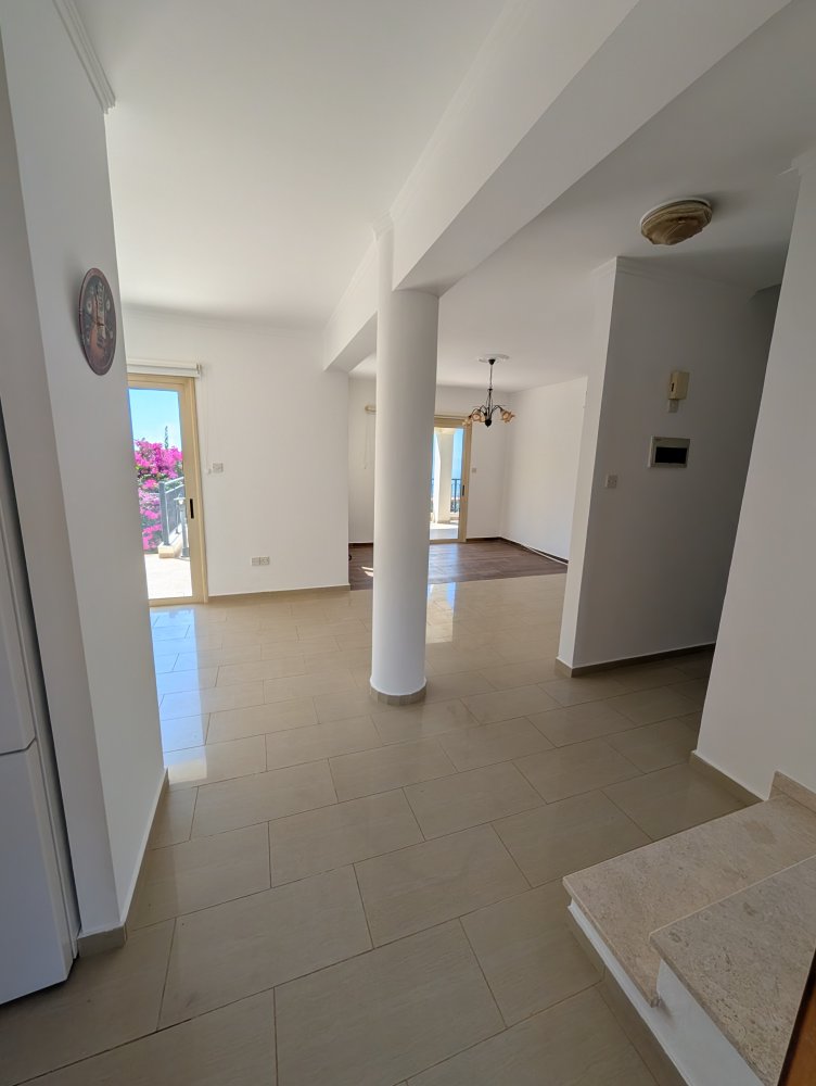 4 bedrooms Villa in Tala, Paphos, Cyprus No. 62106