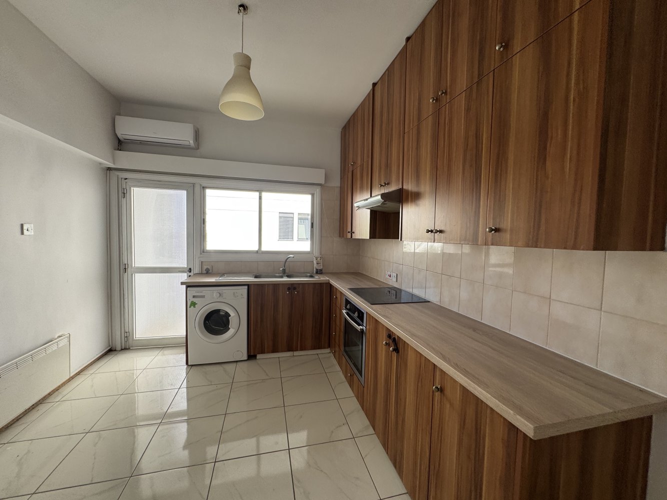 3 bedrooms Apartment in Nicosia, Cyprus No. 61783