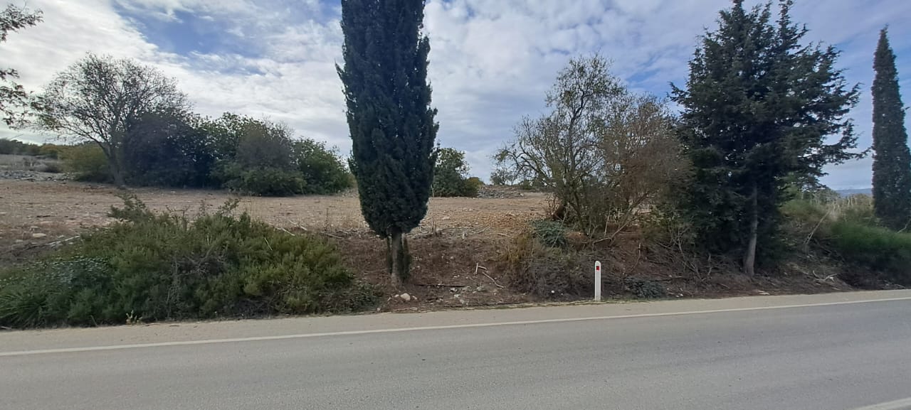 23000m2 Terreno en Meladeia, Paphos, Chipre No. 61323