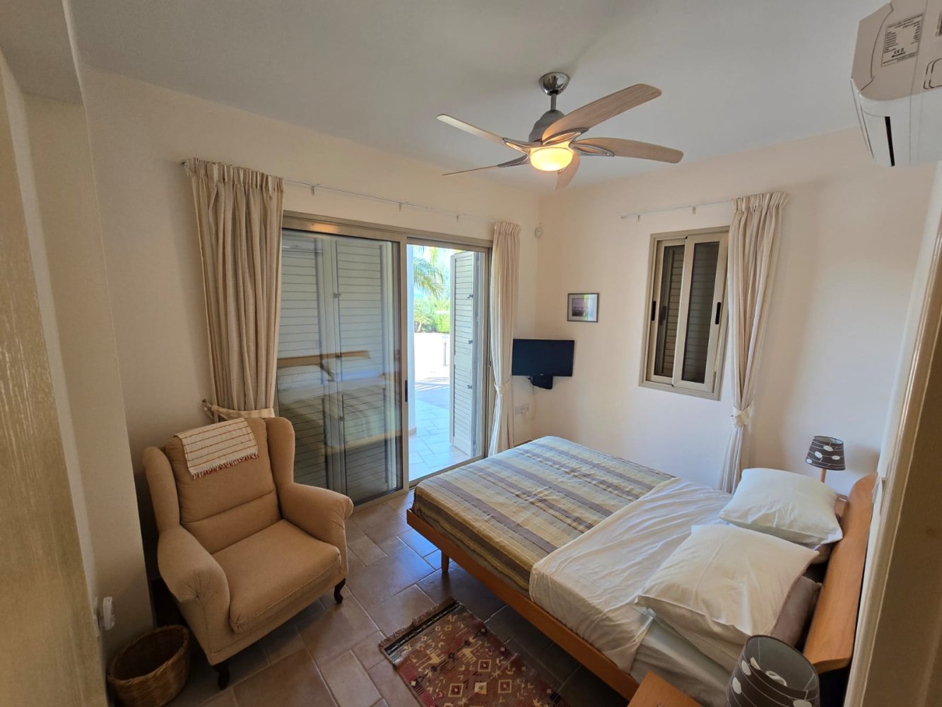 4 bedrooms Villa in Pegeia, Paphos, Cyprus No. 61478