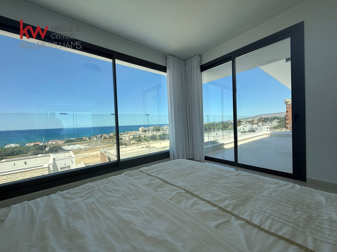 4 bedrooms Villa in Kissonerga, Paphos, Cyprus No. 61275