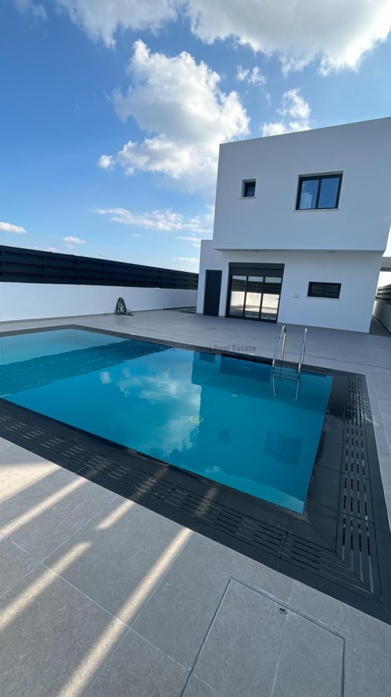 3 dormitorios Villa en Larnaka, Chipre No. 58950