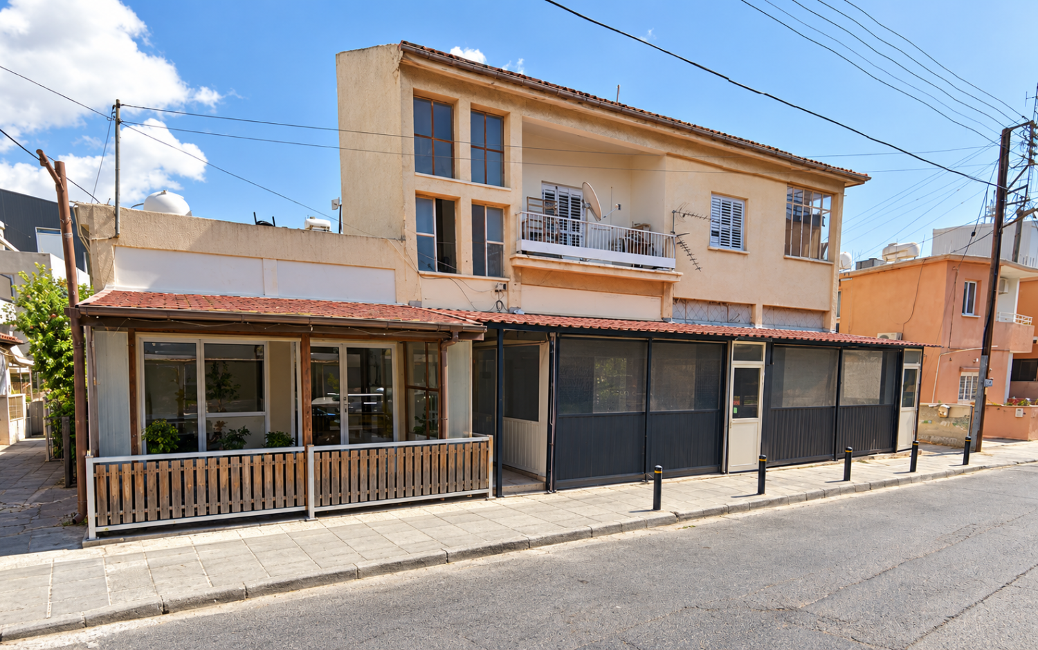 396m2 Commercial property in Kato Polemidia, Limassol, Cyprus No. 62167