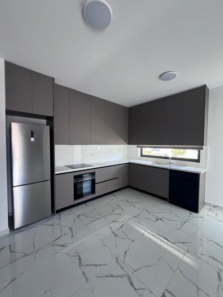 2 bedrooms Apartment in Larnaca, Larnaka, Cyprus No. 61494