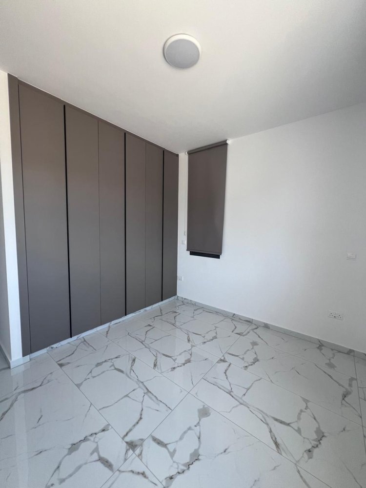 2 bedrooms Apartment in Larnaca, Larnaka, Cyprus No. 61494