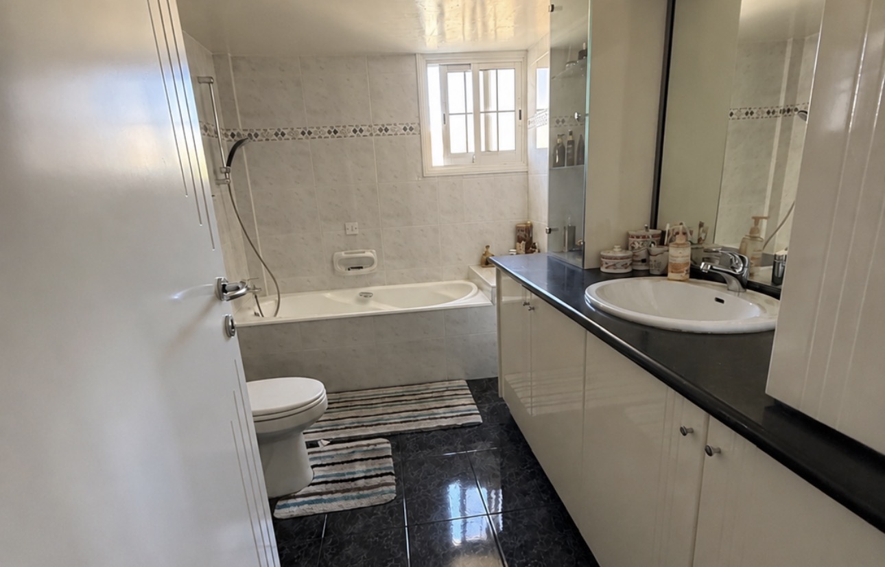 4 dormitorios Villa en Larnaca, Larnaka, Chipre No. 61408
