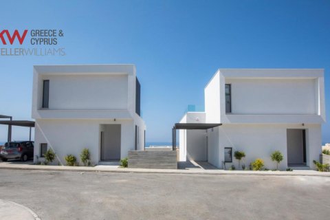 3 bedrooms Villa in Chloraka, Paphos, Cyprus No. 61112