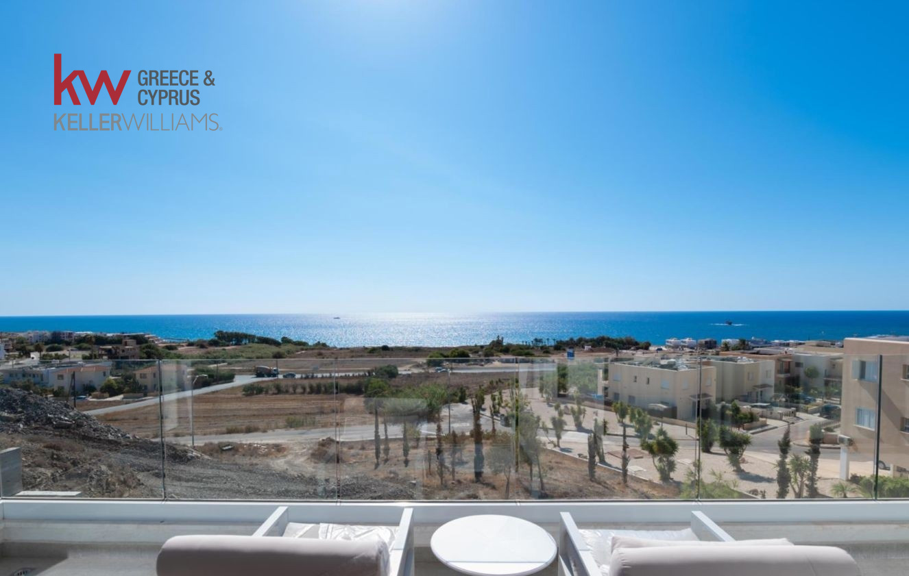 3 bedrooms Villa in Chloraka, Paphos, Cyprus No. 61112