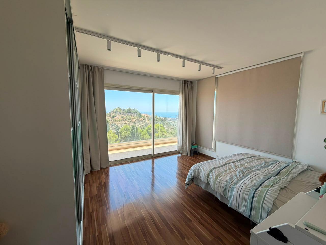5 bedrooms Villa in Agios Tychonas, Limassol, Cyprus No. 61627