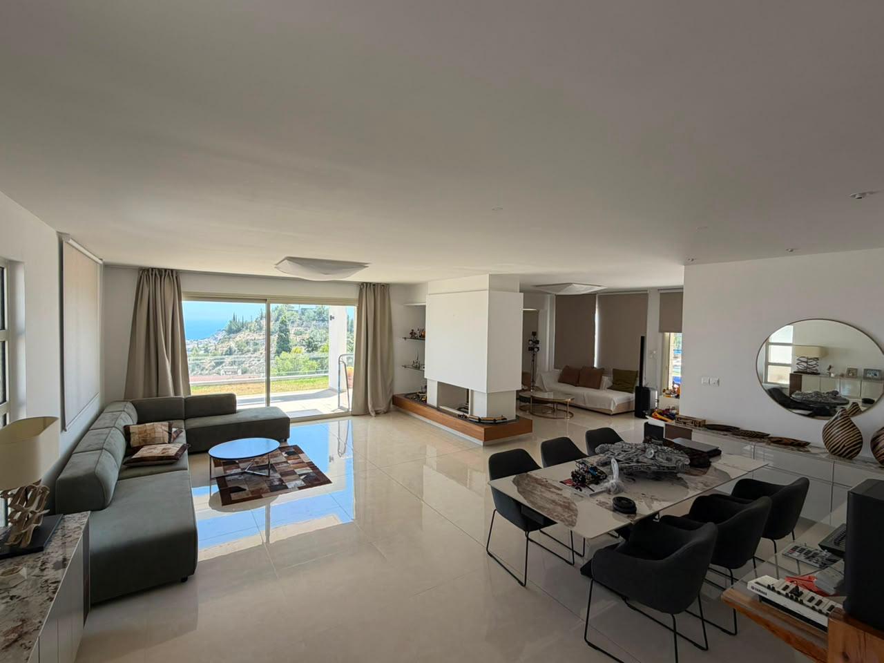 5 bedrooms Villa in Agios Tychonas, Limassol, Cyprus No. 61627
