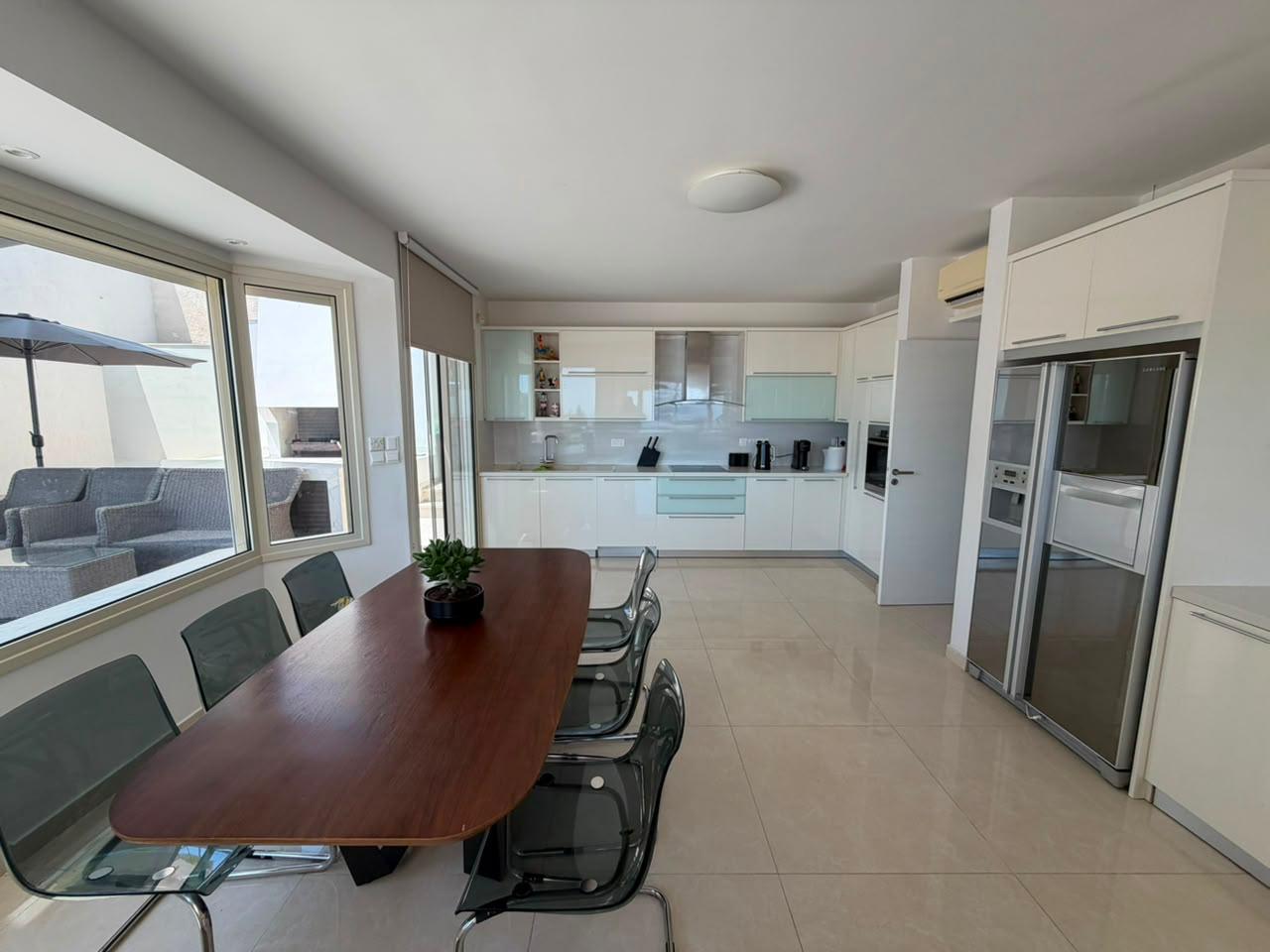 5 bedrooms Villa in Agios Tychonas, Limassol, Cyprus No. 61627