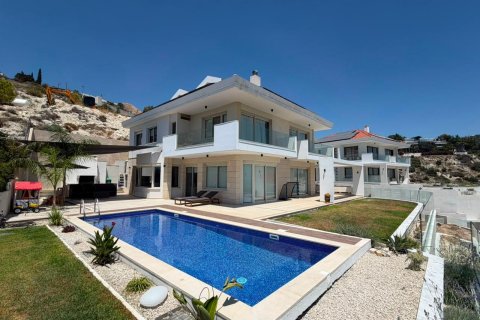 5 bedrooms Villa in Agios Tychonas, Limassol, Cyprus No. 61627