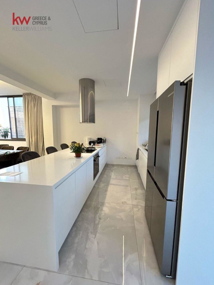 4 bedrooms Villa in Chloraka, Paphos, Cyprus No. 60783