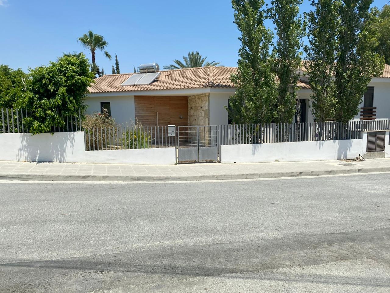 Вилла с 8 спальнями в Арадипу, Ларнака, Кипр № 62211