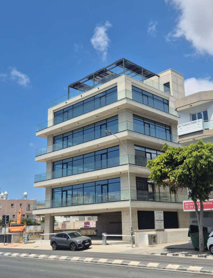 170m2 Commercial property in Limassol, Cyprus No. 60573